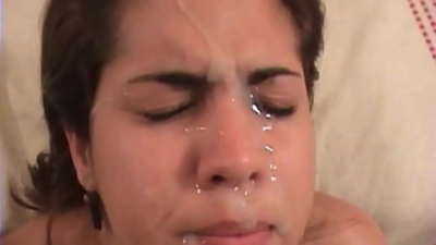 Сайхан латин brunette нь ширүүн секс