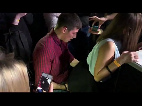 ❤️ Оросын шөнийн клубт жинхэнэ секс. 18 настай орос бүсгүйн хошного, үтрээнд шөнийн цэнгээний газарт галзуу ❤️  Секс манайд mn.mouthporn.ru ☑